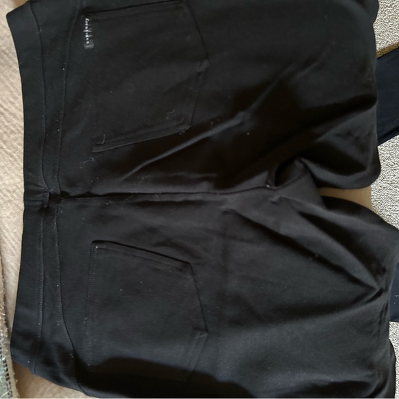 Black Sanctuary Leggings - Picture 3 of 3